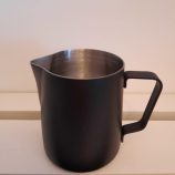 Tejhabosító/ Kiöntő fekete 350 ml