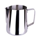 Tejhabosító/ Kiöntő inox  speciális kifolyós 590ml