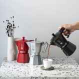 Bialetti Moka Exclusive 6 személyes piros színű kotyogós kávéfőző
