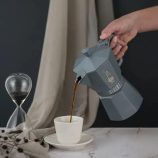 Bialetti Moka Exclusive Indukciós 6 személyes Ezüstszürke színű kotyogós kávéfőző